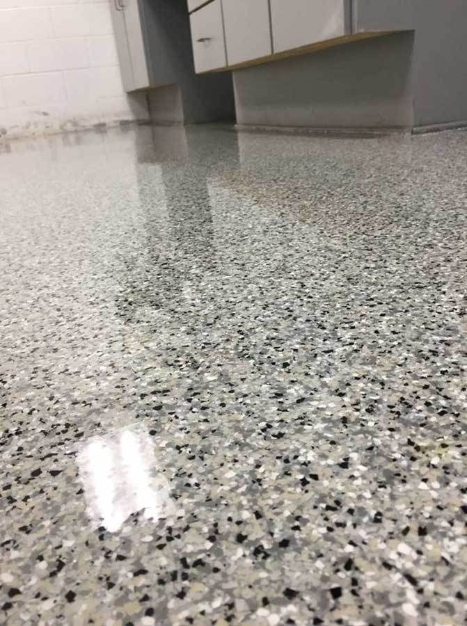Epoxy flake floor finish